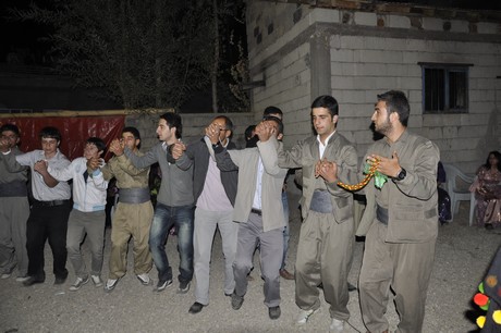 Yüksekova Güncel İmtiyaz Sahibi Cahit Yiğitin  kardeşi Hakim Yiğit yapılan görkemli bir törenle dünya evine girdi.