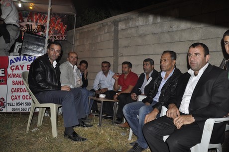 Yüksekova Güncel İmtiyaz Sahibi Cahit Yiğitin  kardeşi Hakim Yiğit yapılan görkemli bir törenle dünya evine girdi.