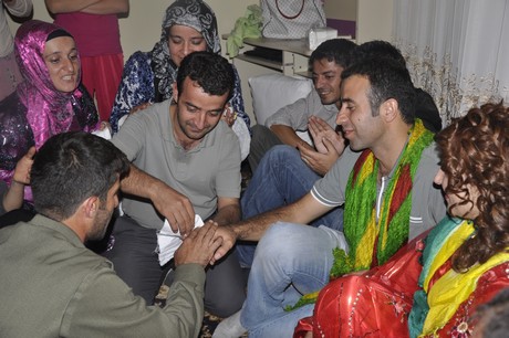 Yüksekova Güncel İmtiyaz Sahibi Cahit Yiğitin  kardeşi Hakim Yiğit yapılan görkemli bir törenle dünya evine girdi.