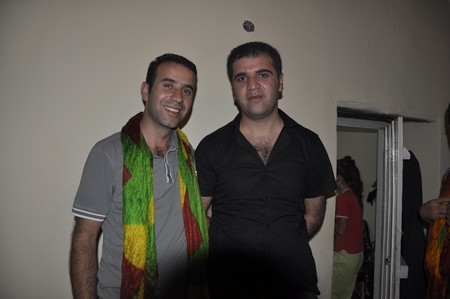 Yüksekova Güncel İmtiyaz Sahibi Cahit Yiğitin  kardeşi Hakim Yiğit yapılan görkemli bir törenle dünya evine girdi.