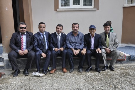 Yüksekova Güncel İmtiyaz Sahibi Cahit Yiğitin  kardeşi Hakim Yiğit yapılan görkemli bir törenle dünya evine girdi.