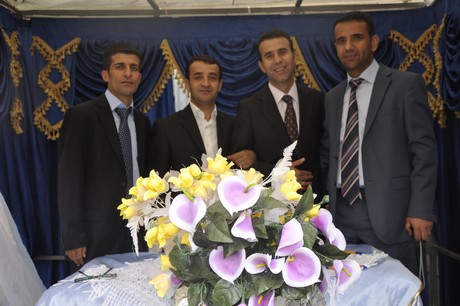 Yüksekova Güncel İmtiyaz Sahibi Cahit Yiğitin  kardeşi Hakim Yiğit yapılan görkemli bir törenle dünya evine girdi.