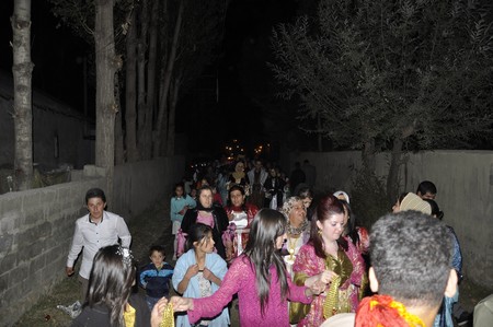 Yüksekova Güncel İmtiyaz Sahibi Cahit Yiğitin  kardeşi Hakim Yiğit yapılan görkemli bir törenle dünya evine girdi.