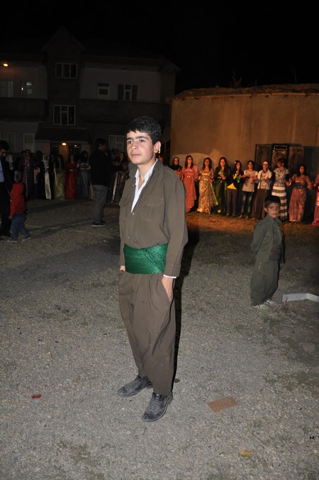 Yüksekova Güncel İmtiyaz Sahibi Cahit Yiğitin  kardeşi Hakim Yiğit yapılan görkemli bir törenle dünya evine girdi.