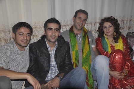 Yüksekova Güncel İmtiyaz Sahibi Cahit Yiğitin  kardeşi Hakim Yiğit yapılan görkemli bir törenle dünya evine girdi.