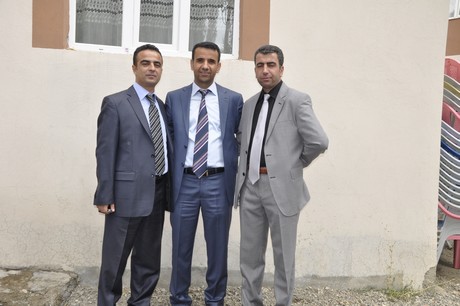 Yüksekova Güncel İmtiyaz Sahibi Cahit Yiğitin  kardeşi Hakim Yiğit yapılan görkemli bir törenle dünya evine girdi.