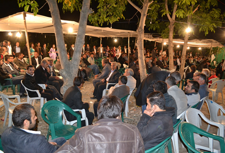 Hakkari'nin Yüksekova ilçesinde 02-10.2011 Ekim Dünya evine giren bazı çiftlerimizi sizler için sayfamıza taşıdık. Yüksekova Güncel ailesi olarak tüm çiftlerimize mutluluklar dileriz.