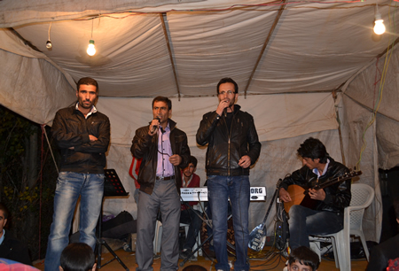 Hakkari'nin Yüksekova ilçesinde 02-10.2011 Ekim Dünya evine giren bazı çiftlerimizi sizler için sayfamıza taşıdık. Yüksekova Güncel ailesi olarak tüm çiftlerimize mutluluklar dileriz.