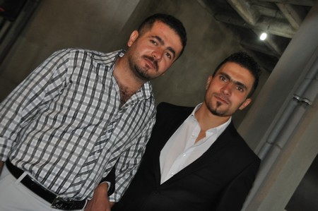 Hakkari'nin Yüksekova ilçesinde 02-10.2011 Ekim Dünya evine giren bazı çiftlerimizi sizler için sayfamıza taşıdık. Yüksekova Güncel ailesi olarak tüm çiftlerimize mutluluklar dileriz.