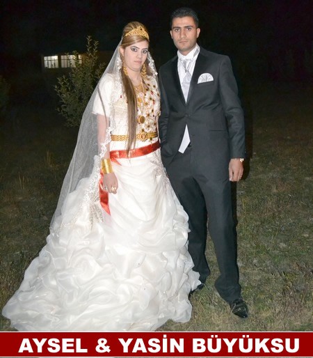 Hakkari'nin Yüksekova ilçesinde 08-09-10.2011 Ekim Dünya evine giren bazı çiftlerimizi sizler için sayfamıza taşıdık. Yüksekova Güncel ailesi olarak tüm çiftlerimize mutluluklar dileriz.