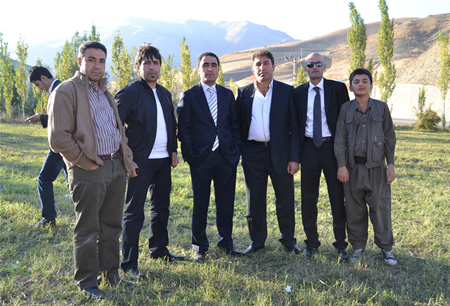 Hakkari'nin Yüksekova ilçesinde 08-09-10.2011 Ekim Dünya evine giren bazı çiftlerimizi sizler için sayfamıza taşıdık. Yüksekova Güncel ailesi olarak tüm çiftlerimize mutluluklar dileriz.