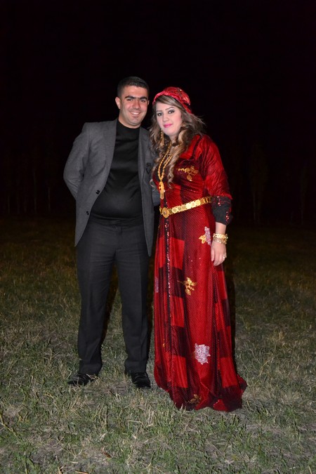 Hakkari'nin Yüksekova ilçesinde 08-09-10.2011 Ekim Dünya evine giren bazı çiftlerimizi sizler için sayfamıza taşıdık. Yüksekova Güncel ailesi olarak tüm çiftlerimize mutluluklar dileriz.