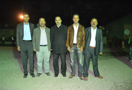 Hakkari'nin Yüksekova ilçesinde 08-09-10.2011 Ekim Dünya evine giren bazı çiftlerimizi sizler için sayfamıza taşıdık. Yüksekova Güncel ailesi olarak tüm çiftlerimize mutluluklar dileriz.