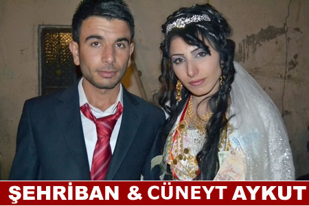 Hakkari'nin Yüksekova ilçesinde 08-09-10.2011 Ekim Dünya evine giren bazı çiftlerimizi sizler için sayfamıza taşıdık. Yüksekova Güncel ailesi olarak tüm çiftlerimize mutluluklar dileriz.