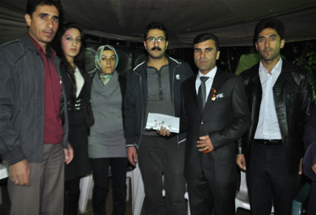 Hakkari'nin Yüksekova ilçesinde 15-16-10.2011 Ekim Dünya evine giren bazı çiftlerimizi sizler için sayfamıza taşıdık. Yüksekova Güncel ailesi olarak tüm çiftlerimize mutluluklar dileriz.