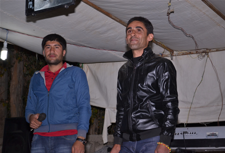 Hakkari'nin Yüksekova ilçesinde 15-16-10.2011 Ekim Dünya evine giren bazı çiftlerimizi sizler için sayfamıza taşıdık. Yüksekova Güncel ailesi olarak tüm çiftlerimize mutluluklar dileriz.