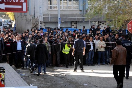 Deprem bölgesinde sabah saatleri 
