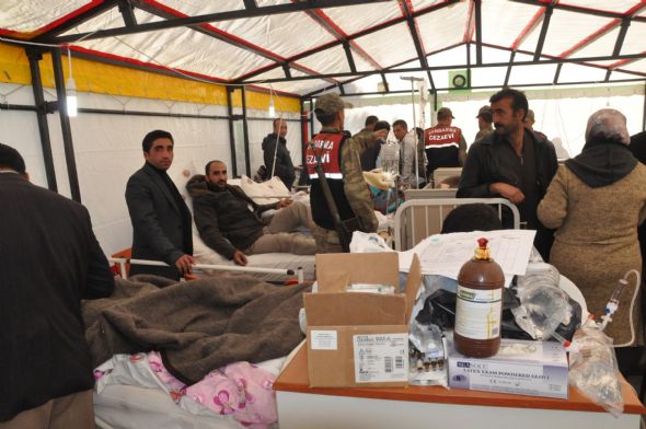 Deprem bölgesinde sabah saatleri 
