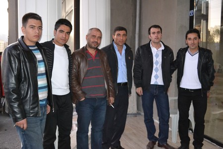 Hakkari'nin Yüksekova ilçesinde 22-23-10.2011 Ekim Dünya evine giren bazı çiftlerimizi sizler için sayfamıza taşıdık. Yüksekova Güncel ailesi olarak tüm çiftlerimize mutluluklar dileriz.