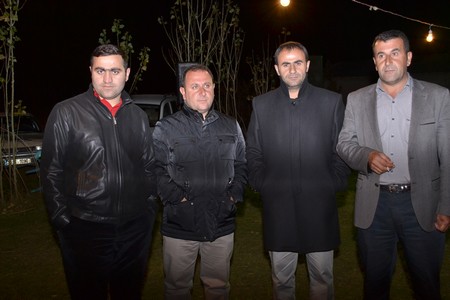 Hakkari'nin Yüksekova ilçesinde 22-23-10.2011 Ekim Dünya evine giren bazı çiftlerimizi sizler için sayfamıza taşıdık. Yüksekova Güncel ailesi olarak tüm çiftlerimize mutluluklar dileriz.