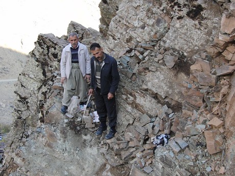 Çukurca'nın Kazan Vadisi'nde (Gelyê Tiyarê) hem incelemelerde bulunmak hem de isimleri açıklanan ancak cenazeleri bulunmayan PKK'lileri aramak için bölgeye giden heyet, 4 PKK'linin cenazesine ulaştı. 