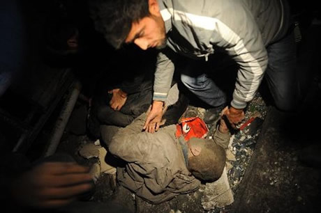 Merkez üssü Van'ın Edremit ilçesi olan 5.6 büyüklüğünde bir deprem meydana geldi. Depremde 5 katlı bir otel yıkıldı.