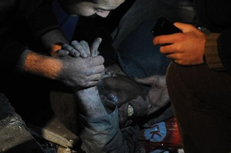 Merkez üssü Van'ın Edremit ilçesi olan 5.6 büyüklüğünde bir deprem meydana geldi. Depremde 5 katlı bir otel yıkıldı.