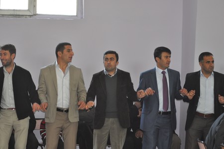 Hakkari'nin Yüksekova ilçesinde 12-13-11.2011 Kasım Dünya evine giren bazı çiftlerimizi sizler için sayfamıza taşıdık. Yüksekova Güncel ailesi olarak tüm çiftlerimize mutluluklar dileriz.