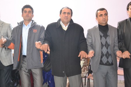 Hakkari'nin Yüksekova ilçesinde 12-13-11.2011 Kasım Dünya evine giren bazı çiftlerimizi sizler için sayfamıza taşıdık. Yüksekova Güncel ailesi olarak tüm çiftlerimize mutluluklar dileriz.