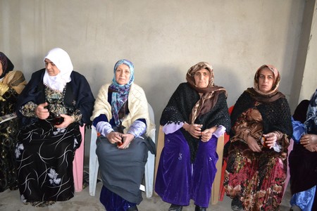 Hakkari'nin Yüksekova ilçesinde 12-13-11.2011 Kasım Dünya evine giren bazı çiftlerimizi sizler için sayfamıza taşıdık. Yüksekova Güncel ailesi olarak tüm çiftlerimize mutluluklar dileriz.