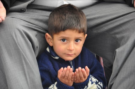 Deprem bölgesinde çocuk kareleri 
