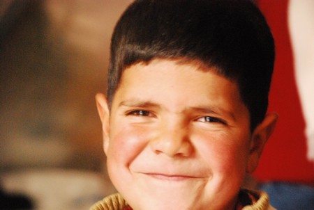 Deprem bölgesinde çocuk kareleri 