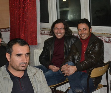 Hakkari'nin Yüksekova ilçesinde 19-20-11.2011 Kasım Dünya evine giren bazı çiftlerimizi sizler için sayfamıza taşıdık. Yüksekova Güncel ailesi olarak tüm çiftlerimize mutluluklar dileriz.