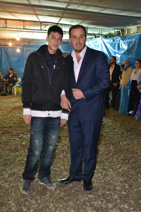 Hakkari'nin Yüksekova ilçesinde 19-20-11.2011 Kasım Dünya evine giren bazı çiftlerimizi sizler için sayfamıza taşıdık. Yüksekova Güncel ailesi olarak tüm çiftlerimize mutluluklar dileriz.