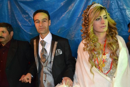 Hakkari'nin Yüksekova ilçesinde 19-20-11.2011 Kasım Dünya evine giren bazı çiftlerimizi sizler için sayfamıza taşıdık. Yüksekova Güncel ailesi olarak tüm çiftlerimize mutluluklar dileriz.