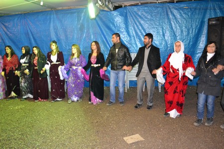 Hakkari'nin Yüksekova ilçesinde 19-20-11.2011 Kasım Dünya evine giren bazı çiftlerimizi sizler için sayfamıza taşıdık. Yüksekova Güncel ailesi olarak tüm çiftlerimize mutluluklar dileriz.