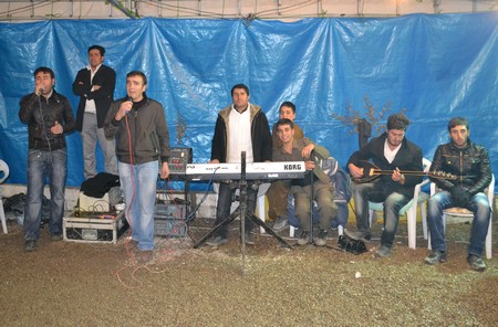 Hakkari'nin Yüksekova ilçesinde 19-20-11.2011 Kasım Dünya evine giren bazı çiftlerimizi sizler için sayfamıza taşıdık. Yüksekova Güncel ailesi olarak tüm çiftlerimize mutluluklar dileriz.