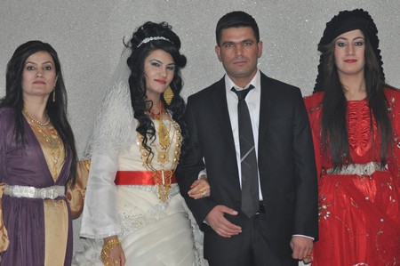 Hakkari'nin Yüksekova ilçesinde 19-20-11.2011 Kasım Dünya evine giren bazı çiftlerimizi sizler için sayfamıza taşıdık. Yüksekova Güncel ailesi olarak tüm çiftlerimize mutluluklar dileriz.