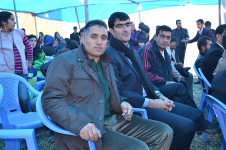 Hakkari'nin Yüksekova ilçesinde 19-20-11.2011 Kasım Dünya evine giren bazı çiftlerimizi sizler için sayfamıza taşıdık. Yüksekova Güncel ailesi olarak tüm çiftlerimize mutluluklar dileriz.
