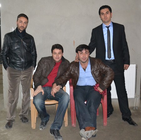 Hakkari'nin Yüksekova ilçesinde 19-20-11.2011 Kasım Dünya evine giren bazı çiftlerimizi sizler için sayfamıza taşıdık. Yüksekova Güncel ailesi olarak tüm çiftlerimize mutluluklar dileriz.