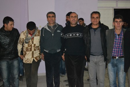 Hakkari'nin Yüksekova ilçesinde 19-20-11.2011 Kasım Dünya evine giren bazı çiftlerimizi sizler için sayfamıza taşıdık. Yüksekova Güncel ailesi olarak tüm çiftlerimize mutluluklar dileriz.