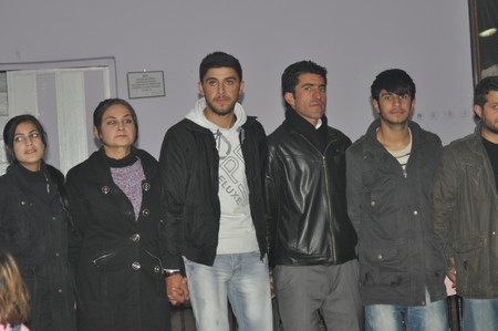 Hakkari'nin Yüksekova ilçesinde 19-20-11.2011 Kasım Dünya evine giren bazı çiftlerimizi sizler için sayfamıza taşıdık. Yüksekova Güncel ailesi olarak tüm çiftlerimize mutluluklar dileriz.