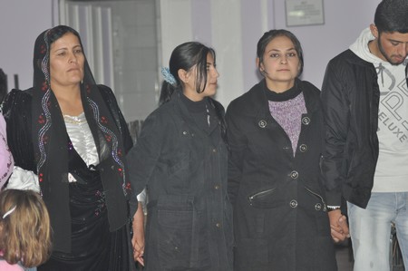 Hakkari'nin Yüksekova ilçesinde 19-20-11.2011 Kasım Dünya evine giren bazı çiftlerimizi sizler için sayfamıza taşıdık. Yüksekova Güncel ailesi olarak tüm çiftlerimize mutluluklar dileriz.