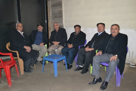 Hakkari'nin Yüksekova ilçesinde 19-20-11.2011 Kasım Dünya evine giren bazı çiftlerimizi sizler için sayfamıza taşıdık. Yüksekova Güncel ailesi olarak tüm çiftlerimize mutluluklar dileriz.