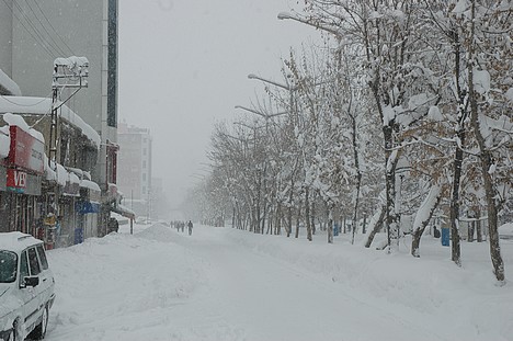 Yüksekova Kar Altında