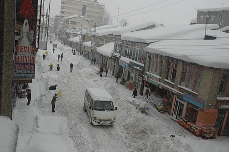 Yüksekova Kar Altında
