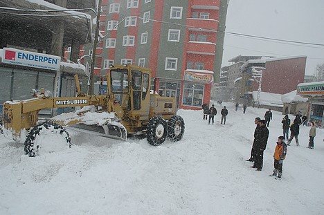 Yüksekova Kar Altında