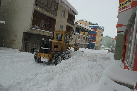 Yüksekova Kar Altında