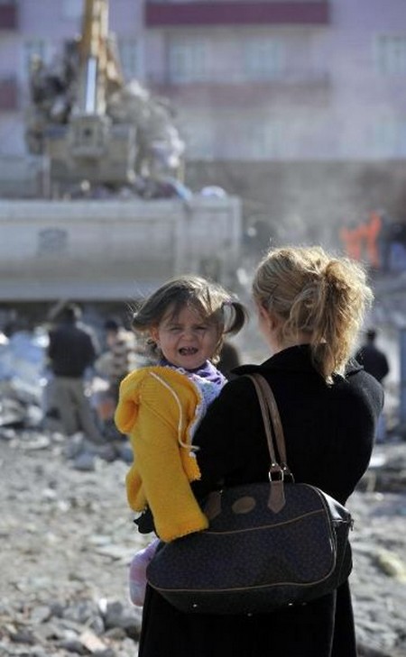 Depremin üzerinden 1 ay geçti ama acısı geçmedi 