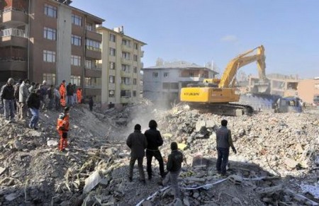 Depremin üzerinden 1 ay geçti ama acısı geçmedi 